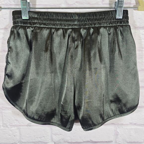 M H&M Green Satin Athletic Shorts Elastic Waistband Womens Size 4 Shimmer Soft - Picture 4 of 9